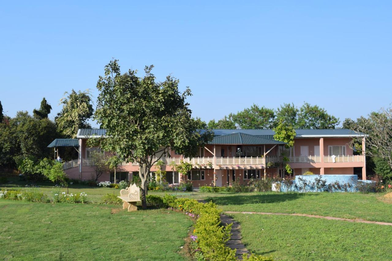 Вилла Aravali Hill View Estate Гургаон Экстерьер фото